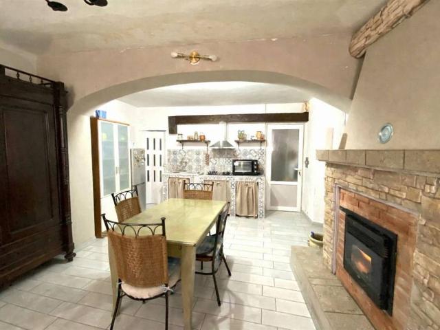 Villa Indipendente in vendita a Piemonte, Vercelli