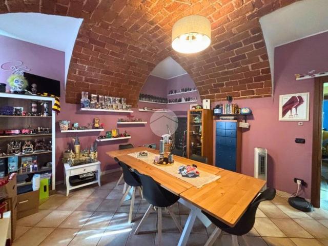 Villa Indipendente in vendita a Piemonte, Vercelli