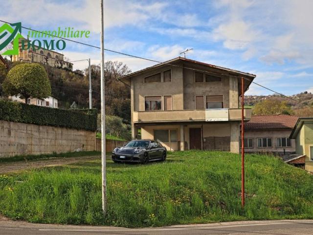 Villa Indipendente in vendita a Trissino, Veneto