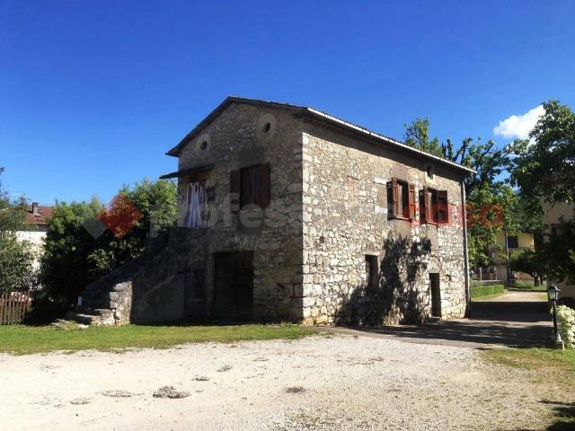 Villa Indipendente in vendita a Trivigliano, Lazio