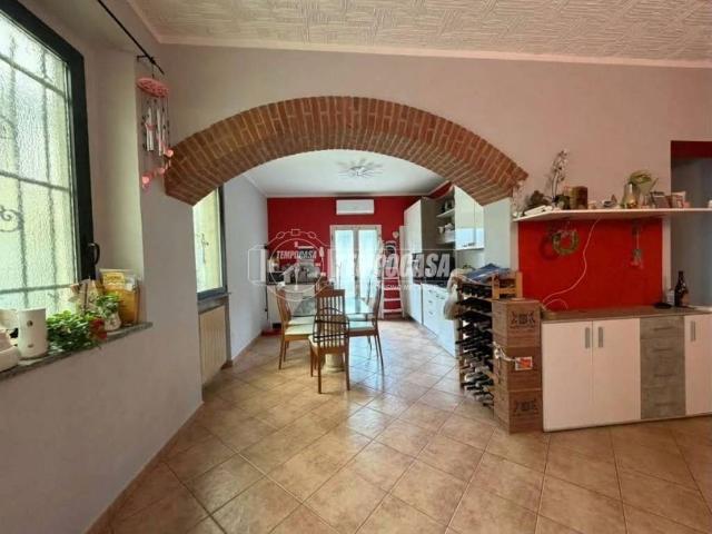 Villa Indipendente in vendita a Tromello, Pavia