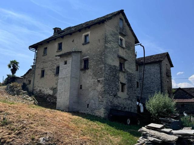 Villa Indipendente in vendita a Piemonte, Verbano-cusio-ossola