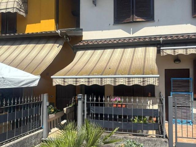 Villa Indipendente in vendita a Truccazzano, Lombardia