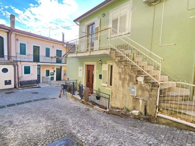 Villa Indipendente in vendita a Tufo, Campania
