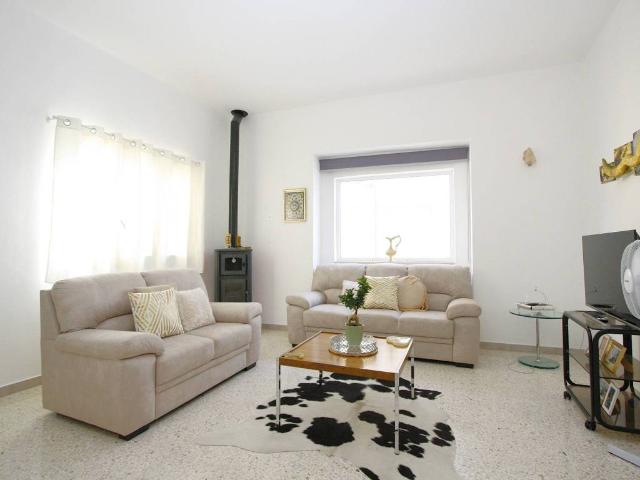 Villa Indipendente in vendita a Montegrappa, Puglia