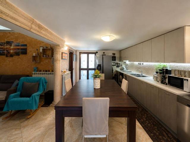 Villa Indipendente in vendita a Montegrappa, Puglia