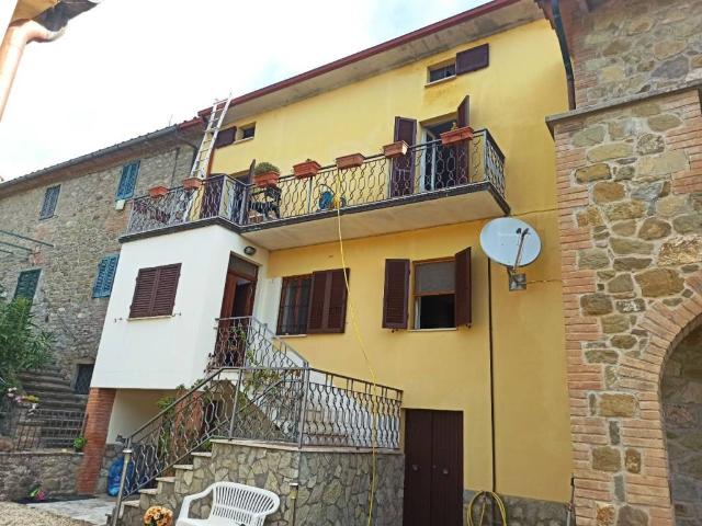 Villa Indipendente in vendita a Tuoro Sul Trasimeno, Umbria