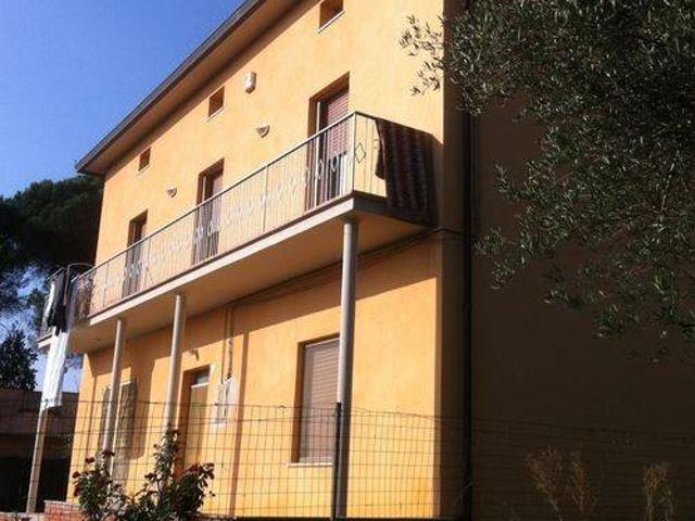 Villa Indipendente in vendita a Tuoro Sul Trasimeno, Umbria