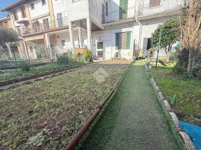 Villa Indipendente in vendita a Turate, Lombardia