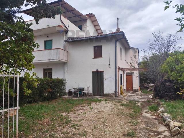 Villa Indipendente in vendita a Contrada Fonte, Turrivalignani