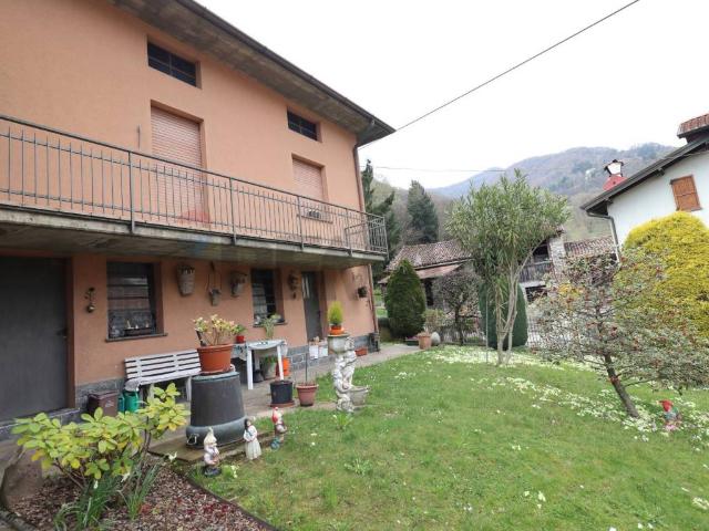 Villa Indipendente in vendita a Ubiale Clanezzo, Lombardia