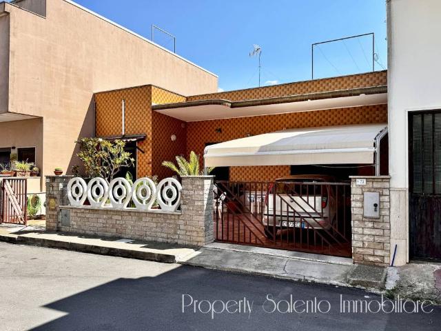 Villa Indipendente in vendita a Puglia, Lecce