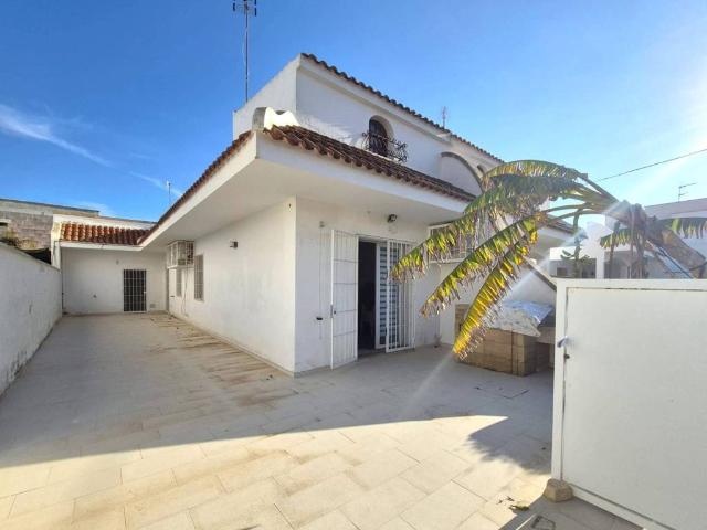 Villa Indipendente in vendita a Puglia, Lecce