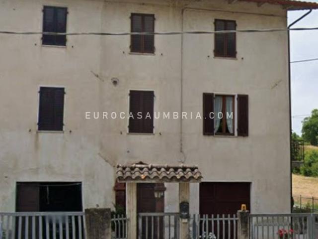 Villa Indipendente in vendita a Umbertide, Umbria