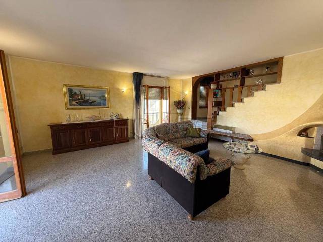 Villa Indipendente in vendita a Umbertide, Umbria