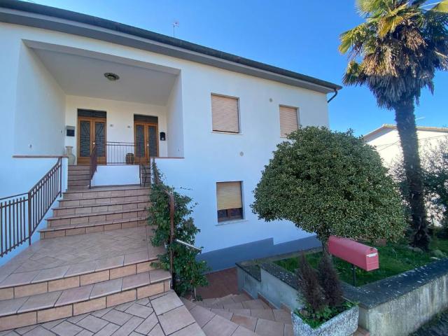 Villa Indipendente in vendita a Umbertide, Umbria