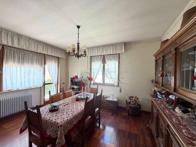 Villa Indipendente in vendita a Umbertide, Umbria