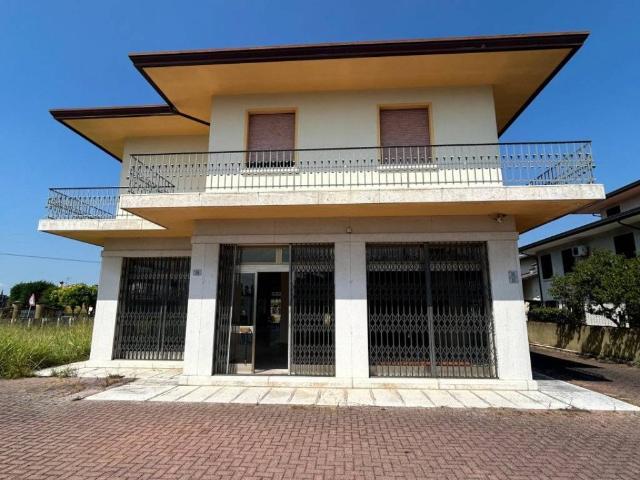 Villa Indipendente in vendita a Urbana, Veneto