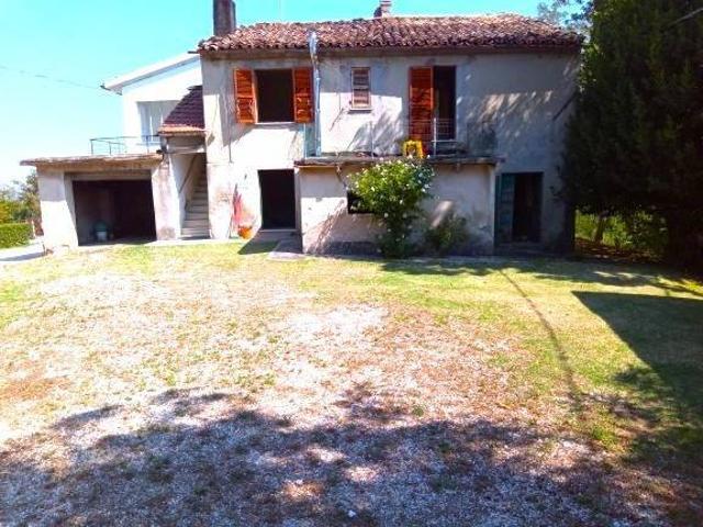 Villa Indipendente in vendita a Mazzaferro, Marche