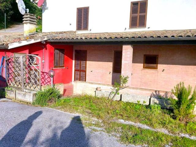Villa Indipendente in vendita a Marche, Pesaro E Urbino