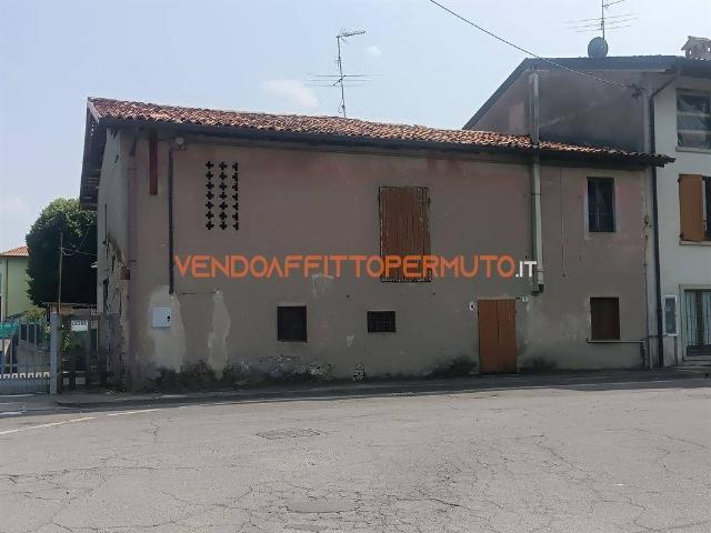 Villa Indipendente in vendita a Urgnano, Lombardia