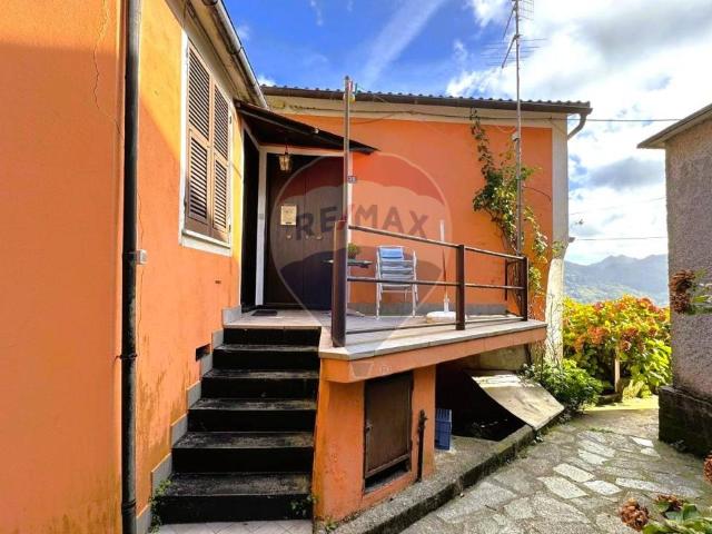 Villa Indipendente in vendita a Calcinara, Tribogna