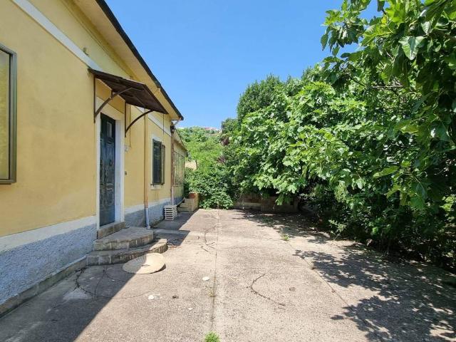 Villa Indipendente in vendita a Vacri, Abruzzo