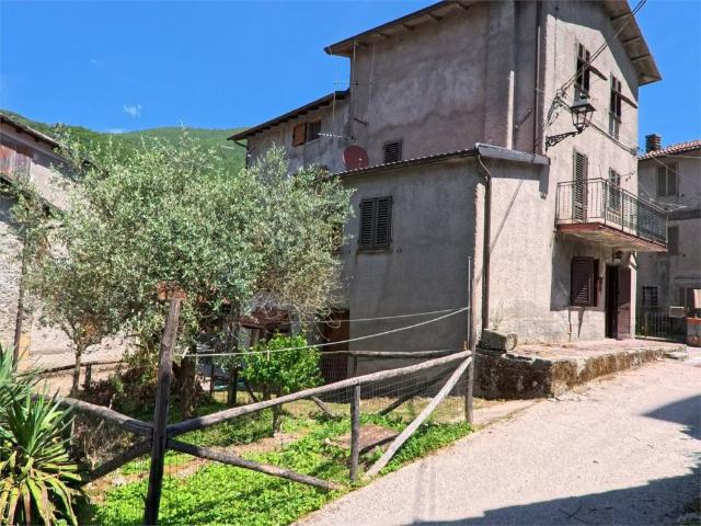 Villa Indipendente in vendita a Unione Comuni Garfagnana, Vagli Sotto