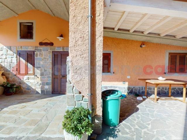 Villa Indipendente in vendita a Unione Comuni Garfagnana, Vagli Sotto