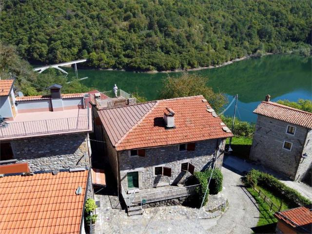 Villa Indipendente in vendita a Unione Comuni Garfagnana, Vagli Sotto