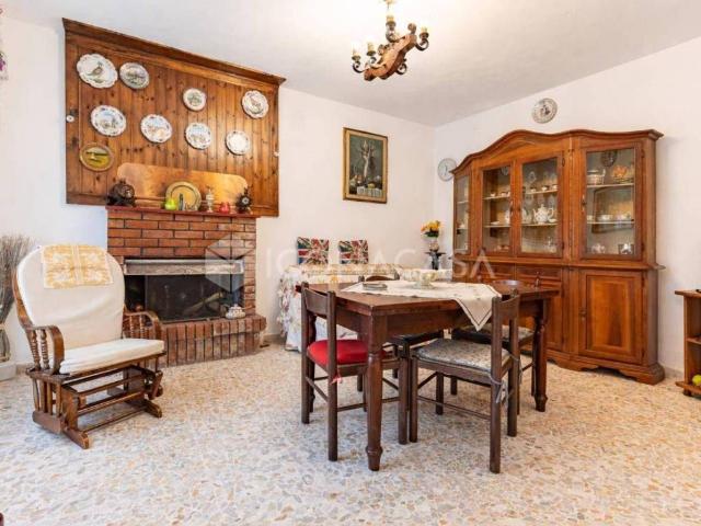 Villa Indipendente in vendita a Unione Comuni Garfagnana, Vagli Sotto