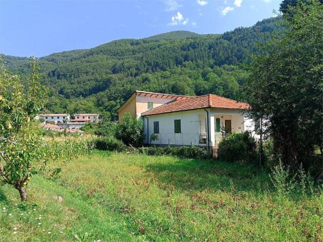 Villa Indipendente in vendita a Unione Comuni Garfagnana, Vagli Sotto