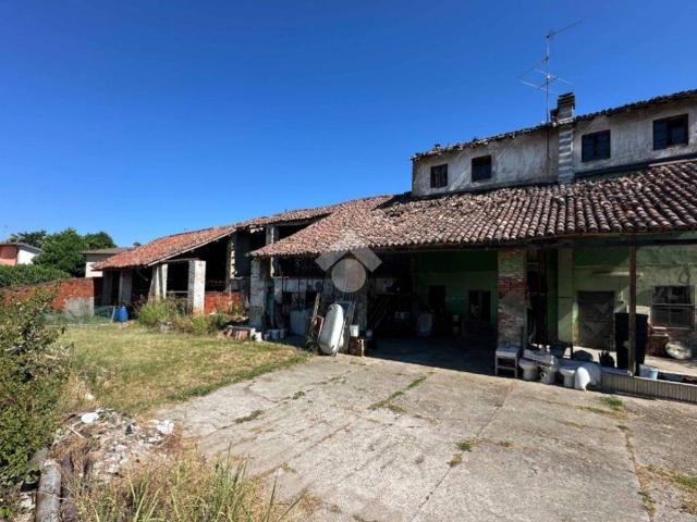Villa Indipendente in vendita a Vaiano Cremasco, Lombardia
