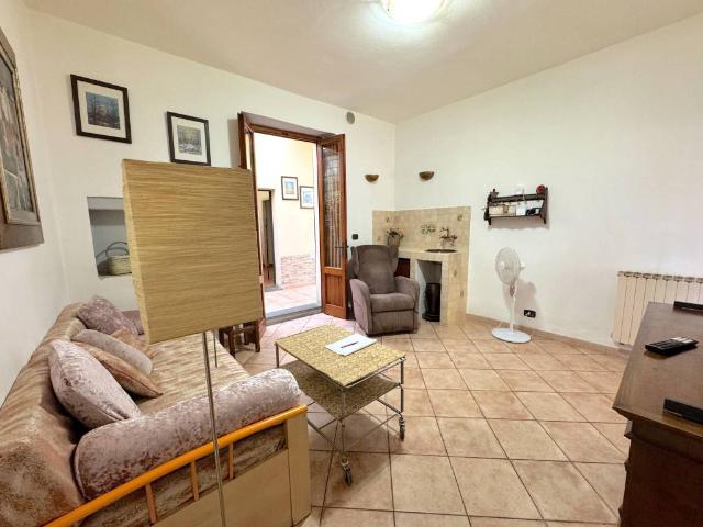 Villa Indipendente in vendita a Gamberame, Vaiano