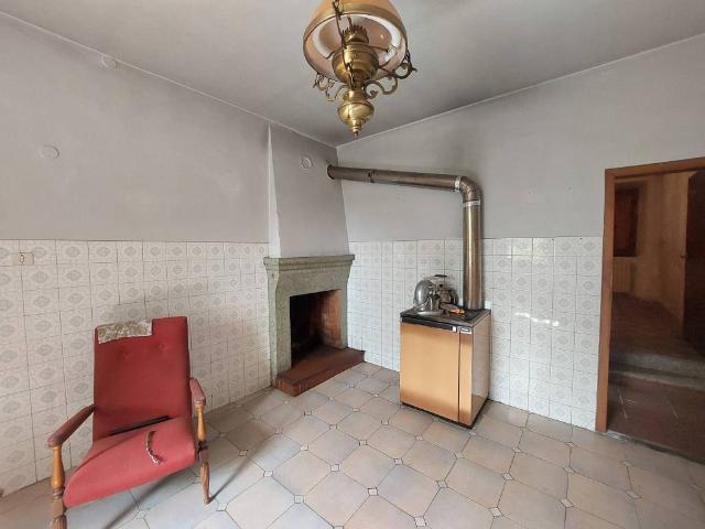 Villa Indipendente in vendita a Schignano, Vaiano