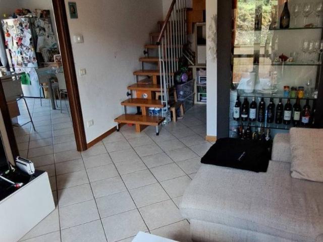Villa Indipendente in vendita a Schignano, Vaiano