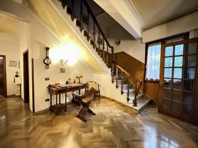 Villa Indipendente in vendita a Vaiano, Popigliano