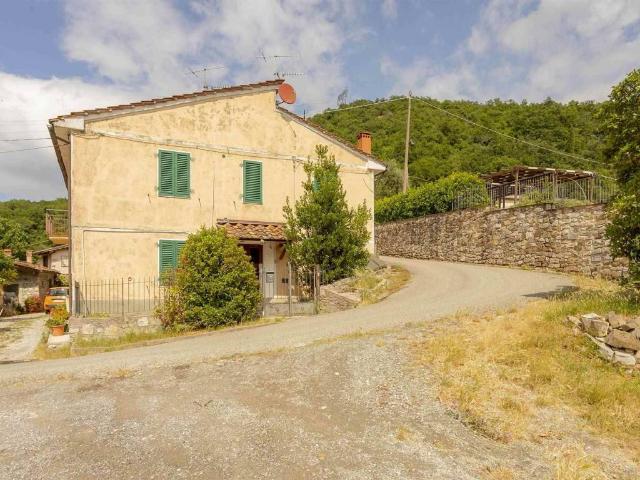 Villa Indipendente in vendita a Sofignano, Vaiano