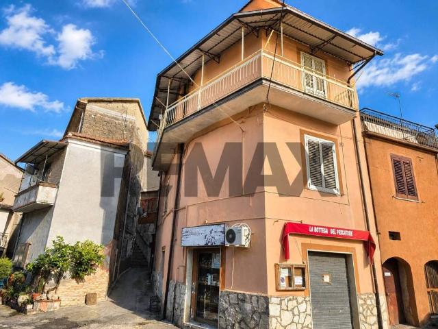 Villa Indipendente in vendita a Vairano Patenora, Campania
