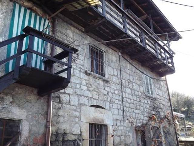 Villa Indipendente in vendita a Comunità Montana della Valle Brembana, Val Brembilla
