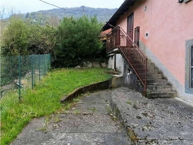 Villa Indipendente in vendita a Comunità Montana della Valle Brembana, Val Brembilla