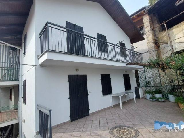 Villa Indipendente in vendita a Val di Chy, Piemonte