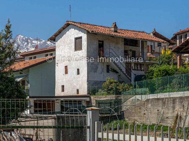 Villa Indipendente in vendita a Val di Chy, Piemonte