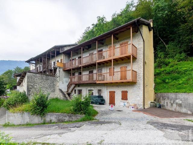 Villa Indipendente in vendita a Fastro Bassanese, Vicenza