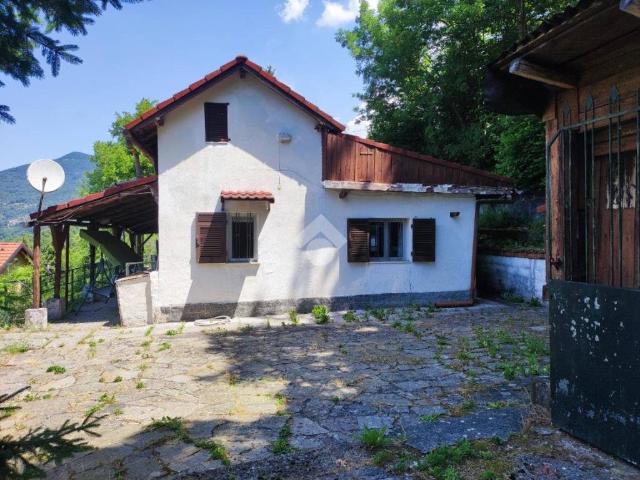 Villa Indipendente in vendita a Casella, Liguria