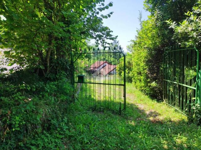 Villa Indipendente in vendita a Casella, Liguria
