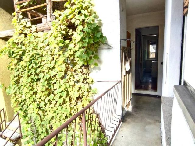 Villa Indipendente in vendita a Valbrona, Lombardia