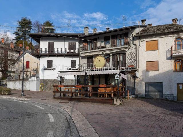Villa Indipendente in vendita a Valchiusa, Piemonte