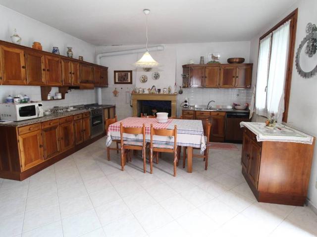 Villa Indipendente in vendita a San Quirico, Valdagno