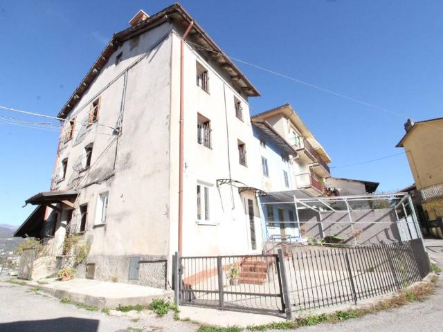 Villa Indipendente in vendita a Valdagno, Veneto